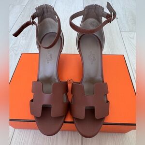 Hermes Legend Sandal Gold Size 34.5